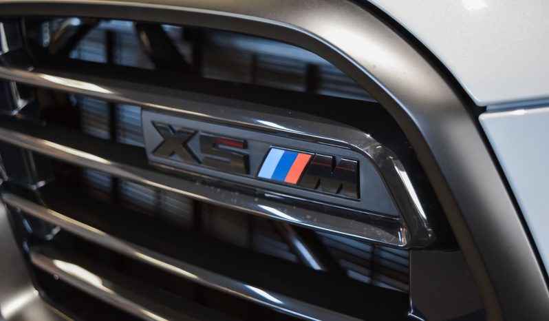 BMW X5 M Competition lleno