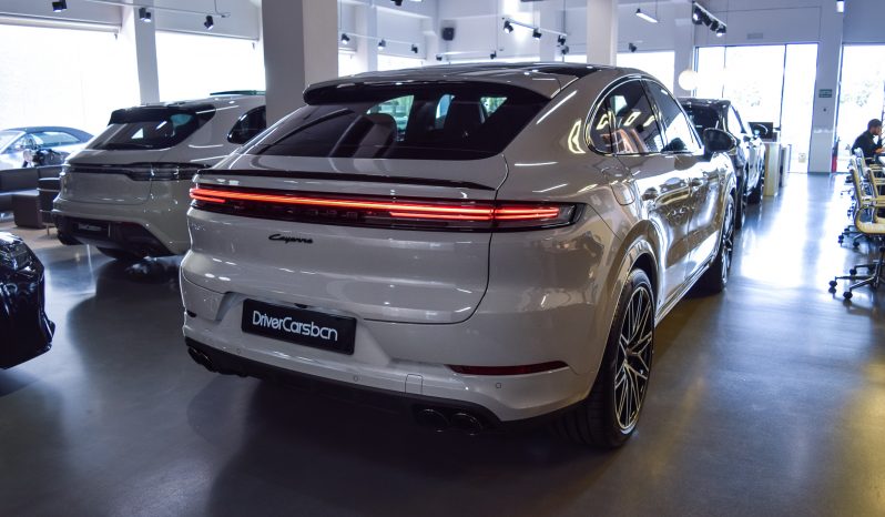 Porsche Cayenne Coupé  E-Hybrid lleno