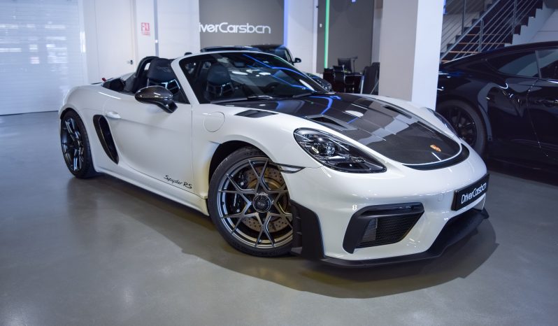 Porsche 718 Spyder RS lleno