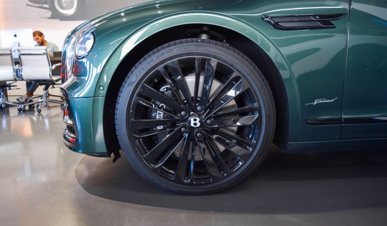 Bentley Flying Spur Speed lleno