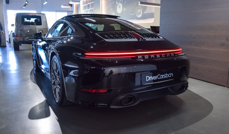 Porsche 911 Carrera (992.2) lleno